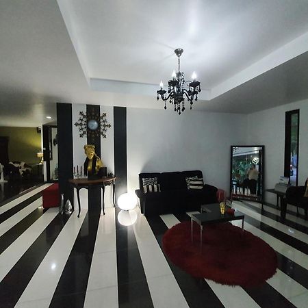 @Room Apartment Бангкок Экстерьер фото